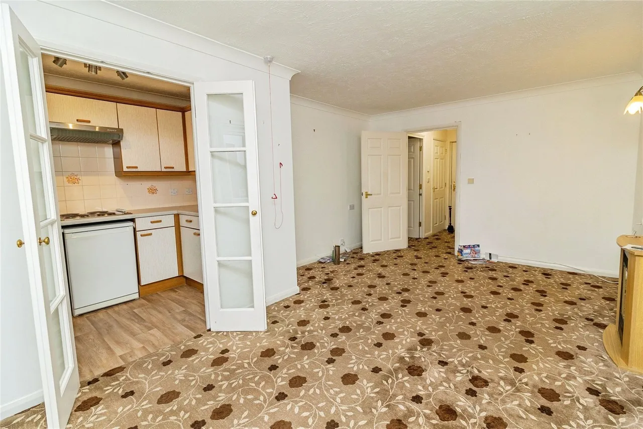 Hamilton Court, Lammas Walk, Leighton Buzzard, Bedfordshire, LU7, photo 3