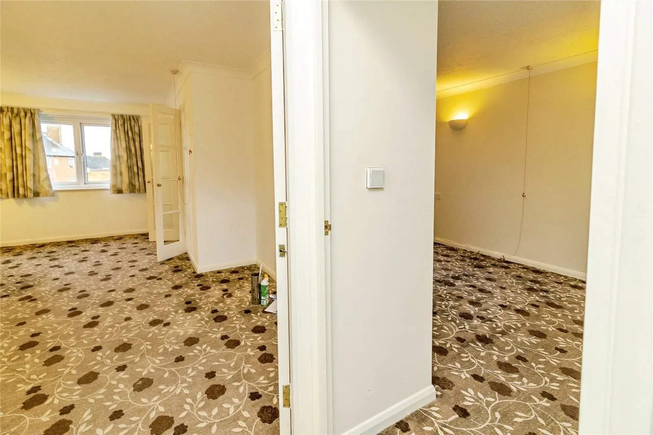Hamilton Court, Lammas Walk, Leighton Buzzard, Bedfordshire, LU7, photo 9