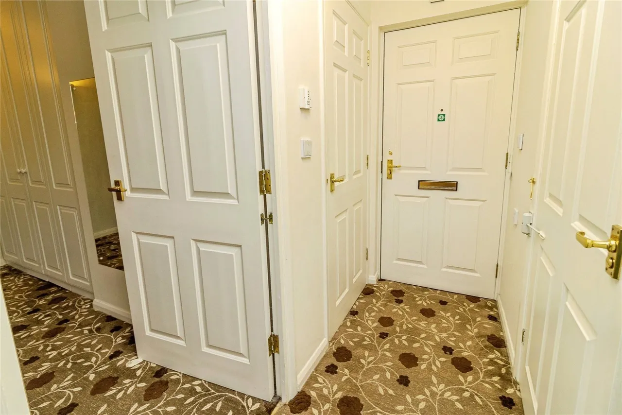 Hamilton Court, Lammas Walk, Leighton Buzzard, Bedfordshire, LU7, photo 12