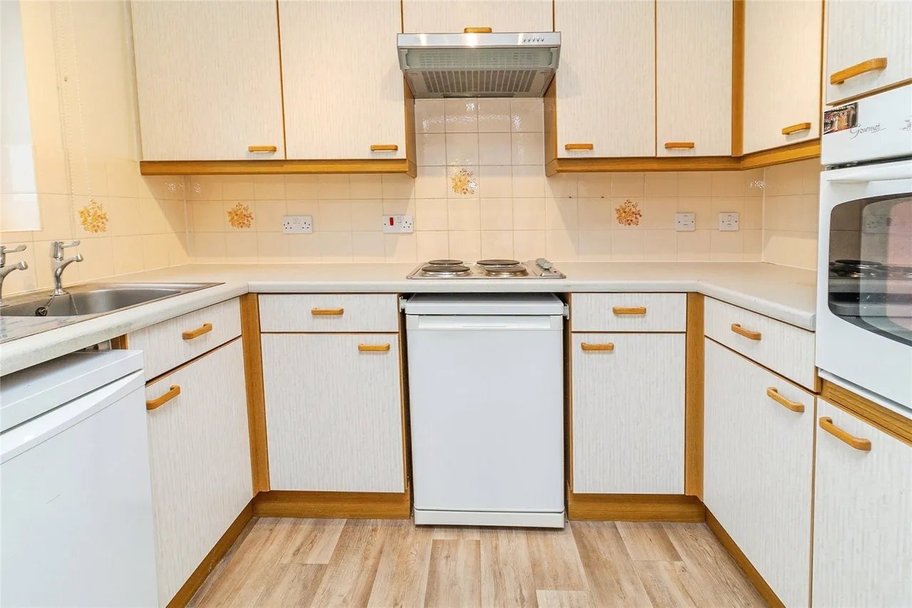 Hamilton Court, Lammas Walk, Leighton Buzzard, Bedfordshire, LU7, photo 6