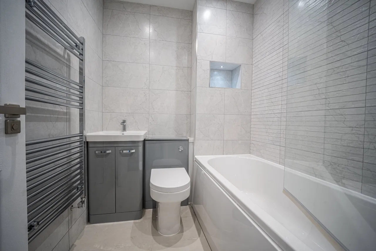 High Street, Turvey, MK43, photo 8
