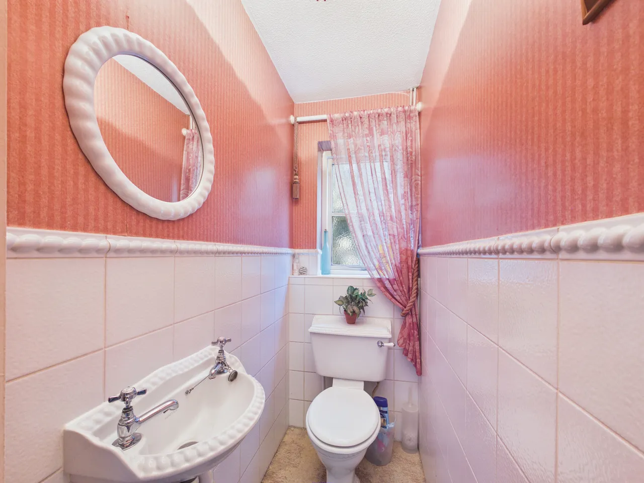 Bullocks Farm Lane, Wheeler End, HP14, photo 8