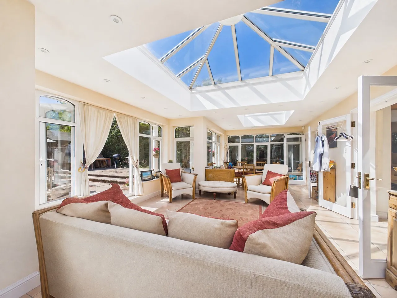 Bullocks Farm Lane, Wheeler End, HP14, photo 4