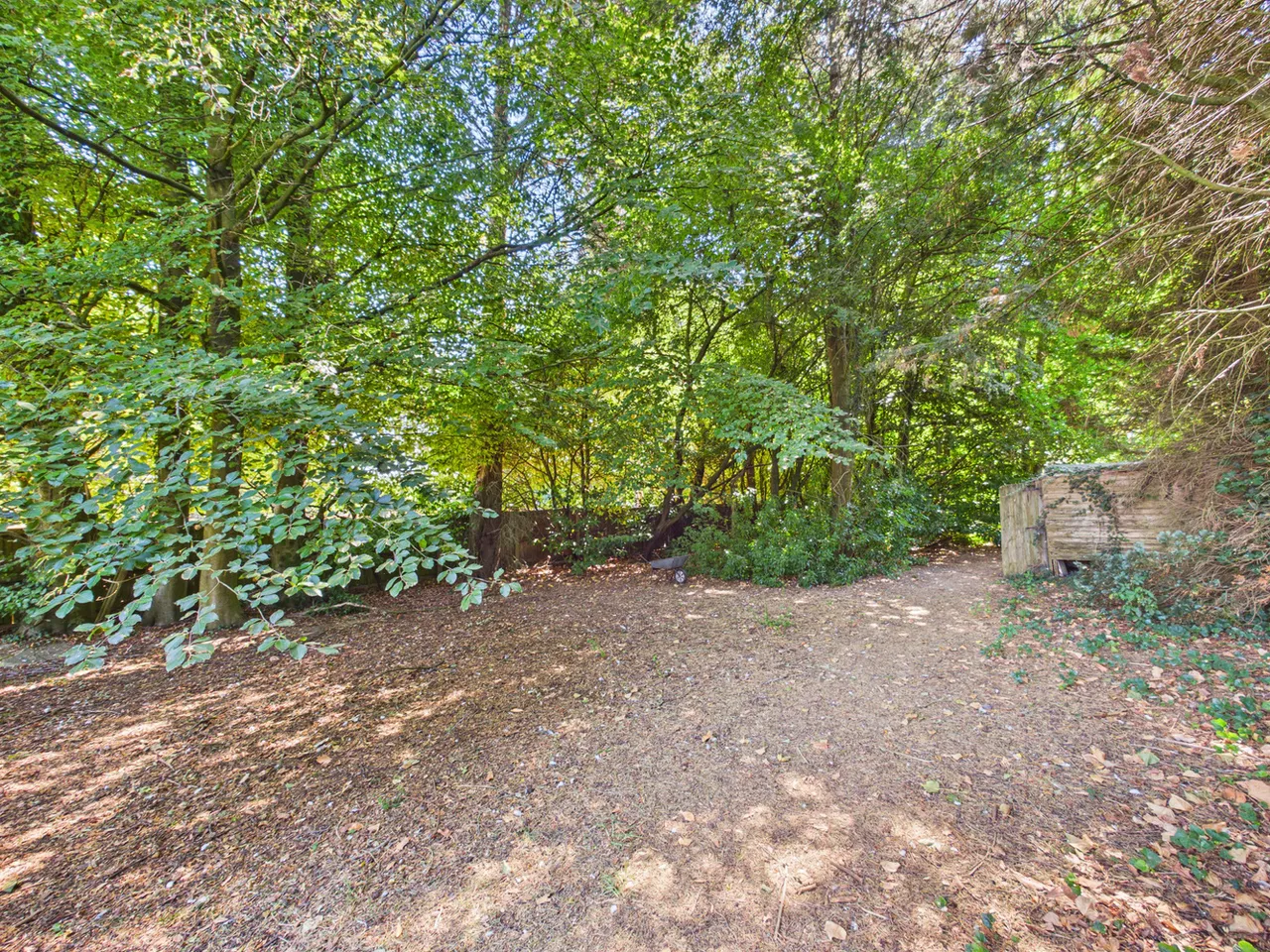Bullocks Farm Lane, Wheeler End, HP14, photo 10