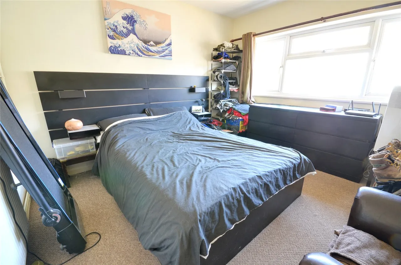 Lister Avenue, East Grinstead, RH19, photo 4