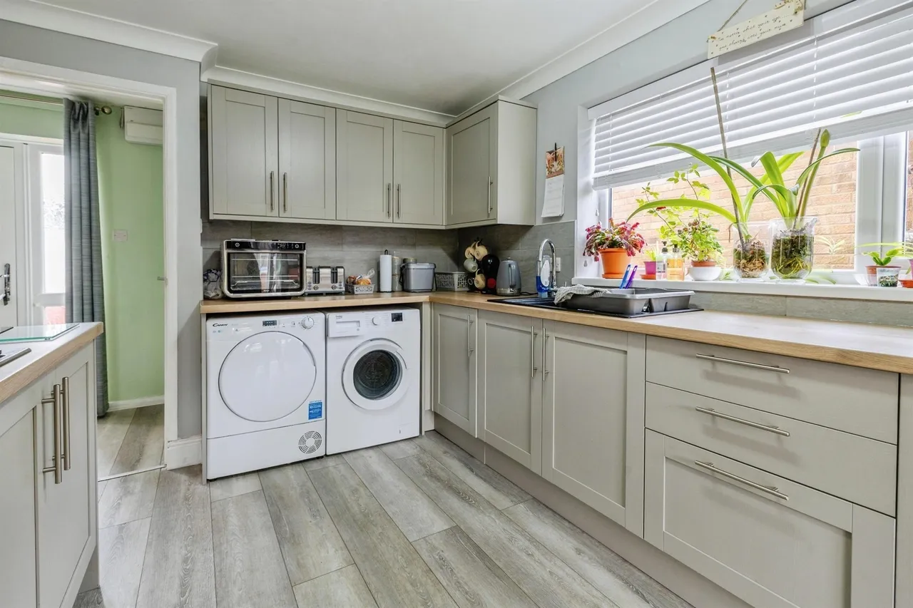 Glendon Close, LINCOLN, photo 5