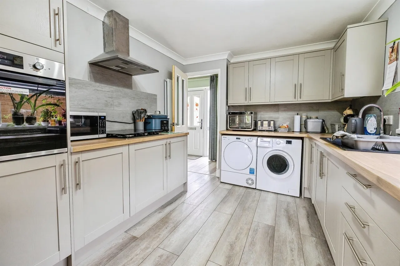 Glendon Close, LINCOLN, photo 4
