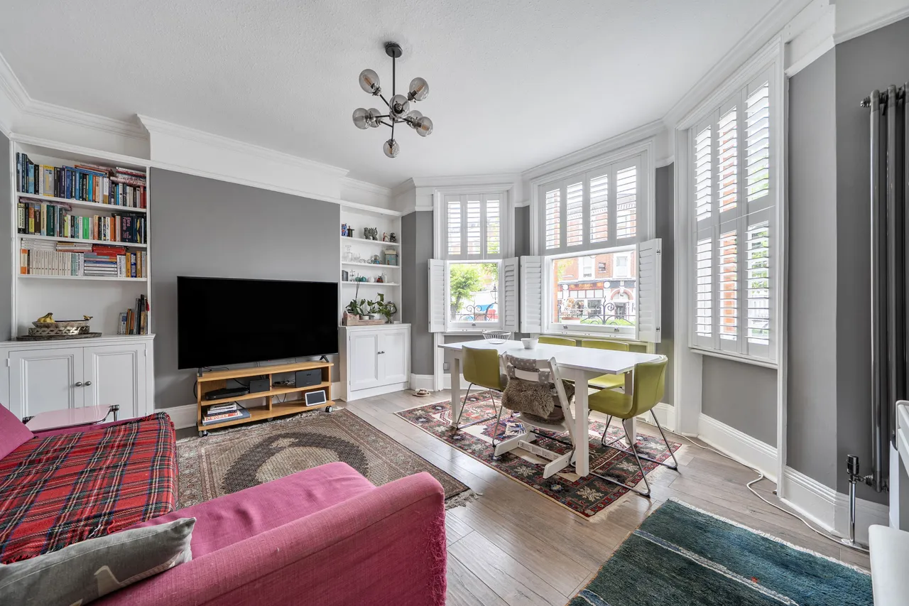 2 bed flat for sale — 36 Drive Mansions, Fulham Road, London