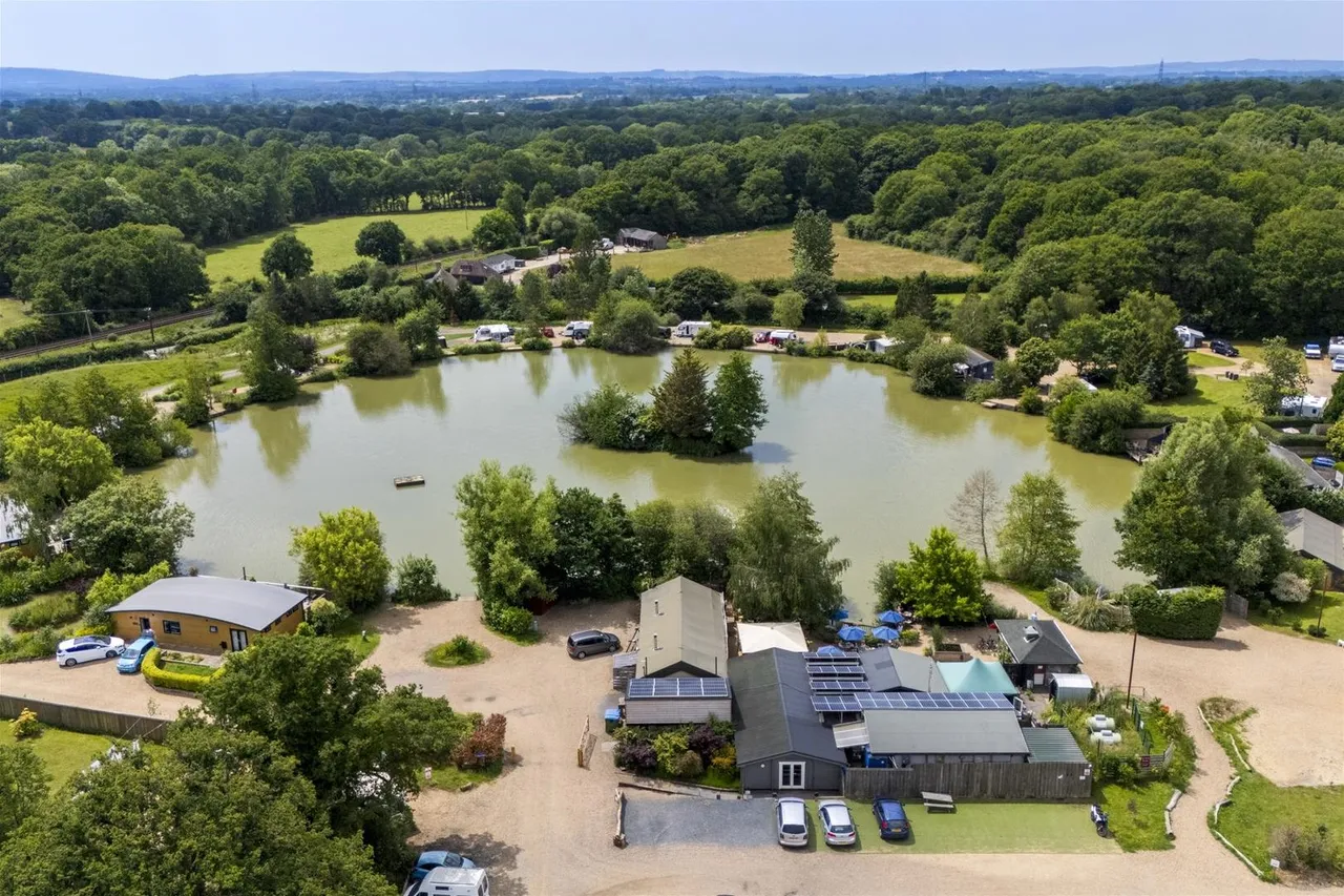 Bluebell Park, Sumners Ponds, Barns Green, Horsham, photo 12