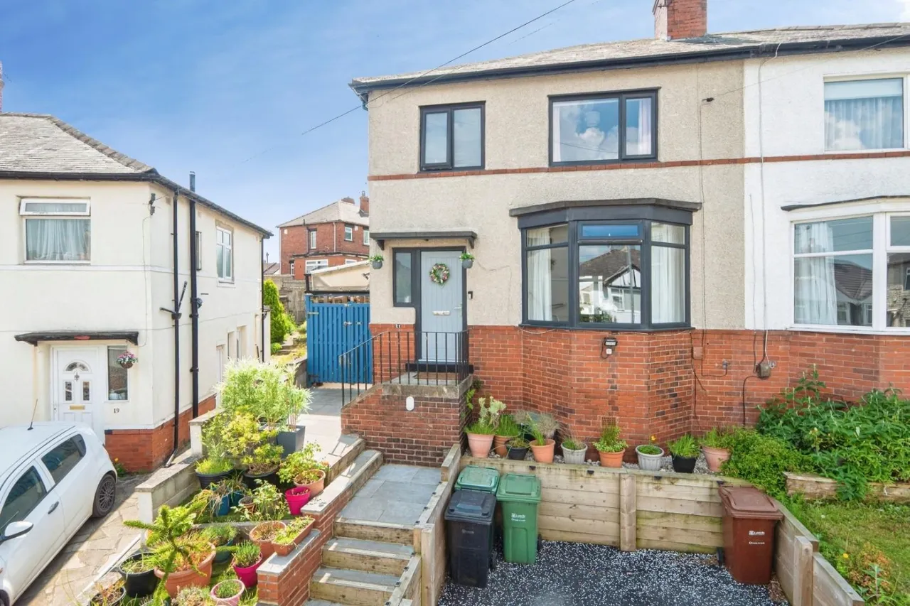 3 bed house for sale — Armley Grange View, Armley, Leeds, LS12