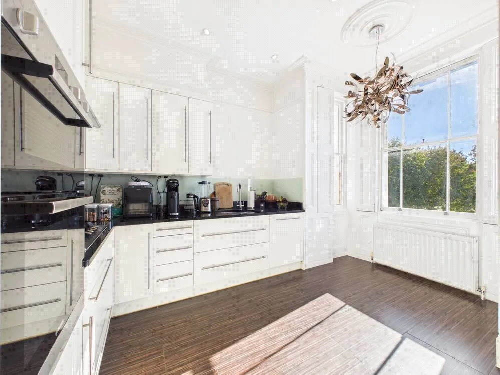 Portland Terrace, The Green, TW9, photo 2
