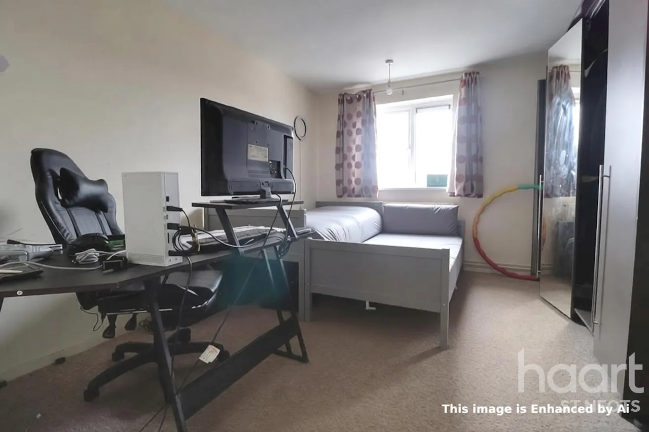 Whitehall Walk, St Neots, PE19, photo 6