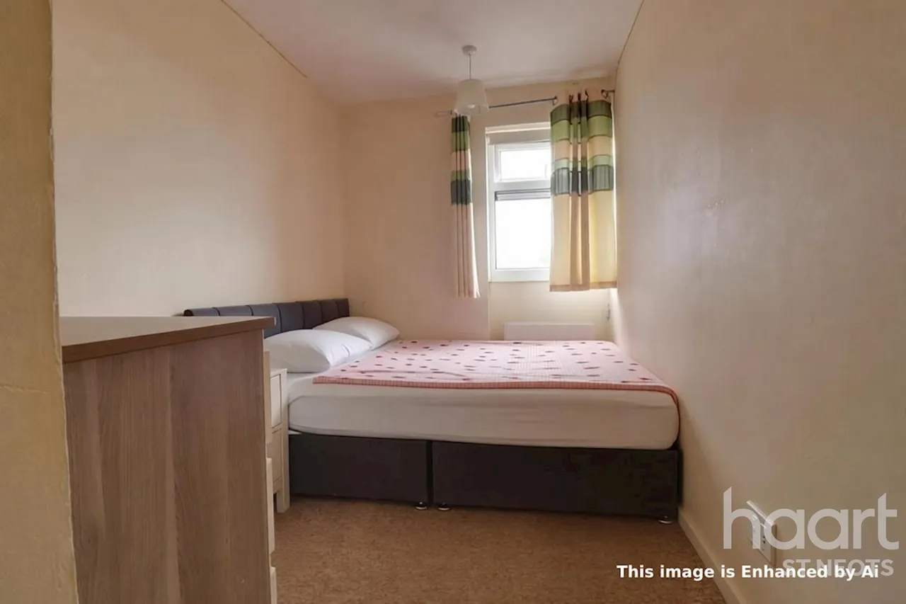 Whitehall Walk, St Neots, PE19, photo 8