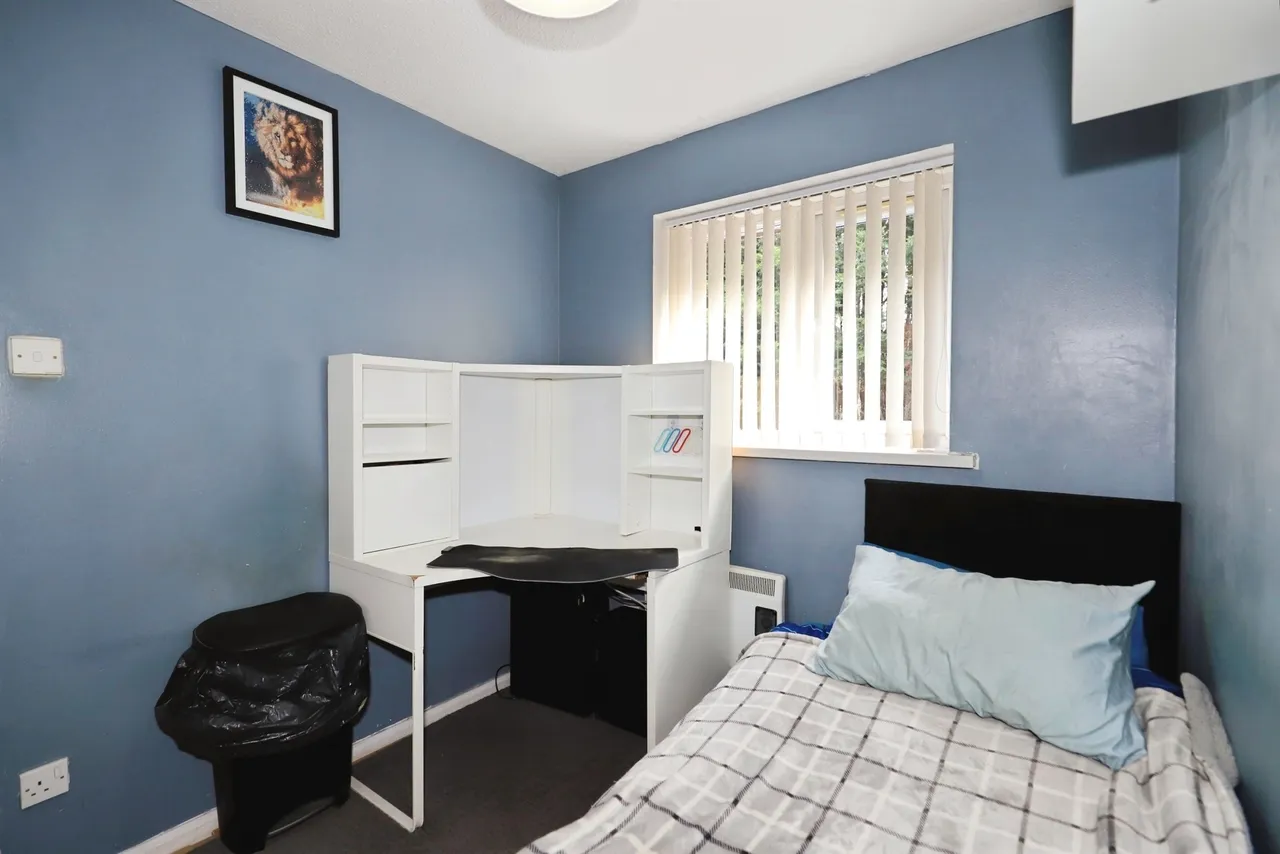 Shayler Grove, Wolverhampton, photo 10