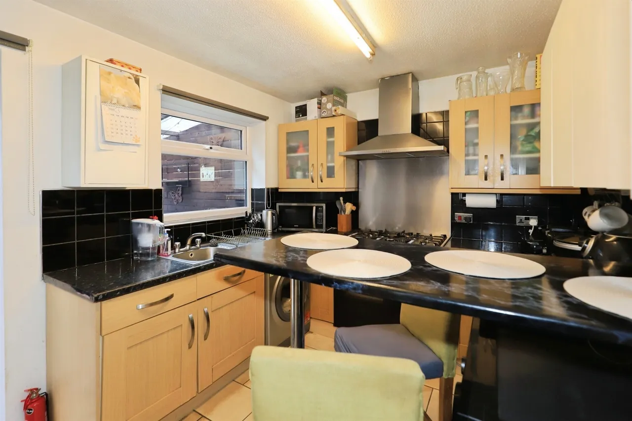 Shayler Grove, Wolverhampton, photo 6