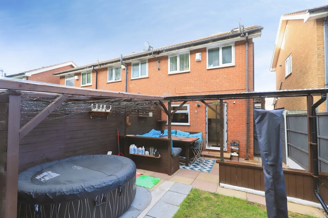 Shayler Grove, Wolverhampton, photo 2