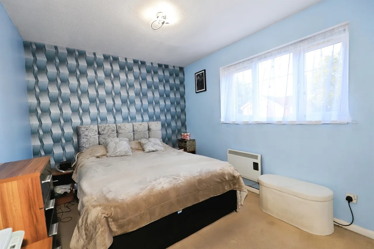 Shayler Grove, Wolverhampton, photo 8