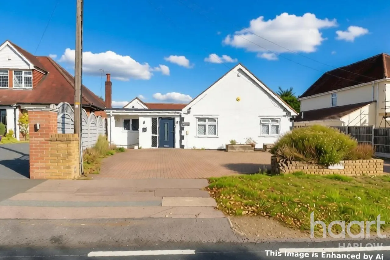 3 bed house for sale, Epping Road, Harlow, CM19