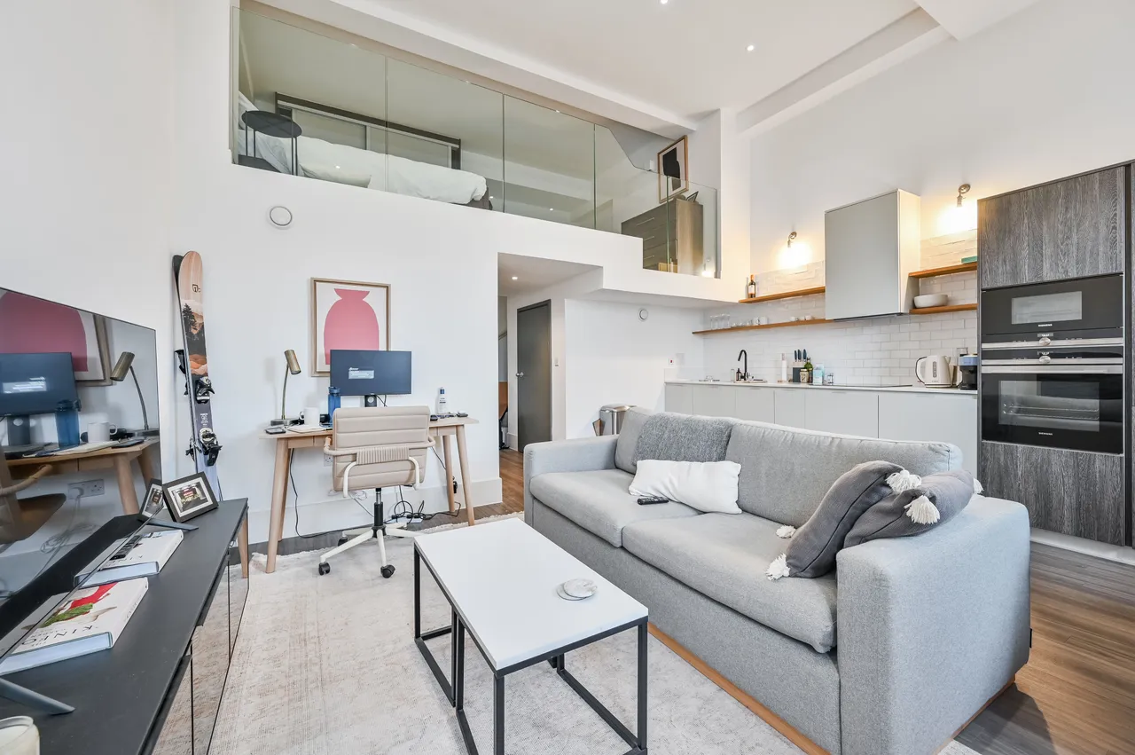 Apartment 204, Charles Hayward Building, 6 Goldsmiths Row, London, photo 5