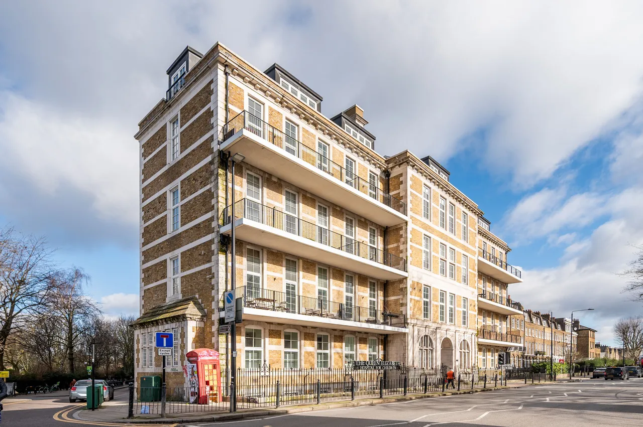 Apartment 204, Charles Hayward Building, 6 Goldsmiths Row, London, photo 10