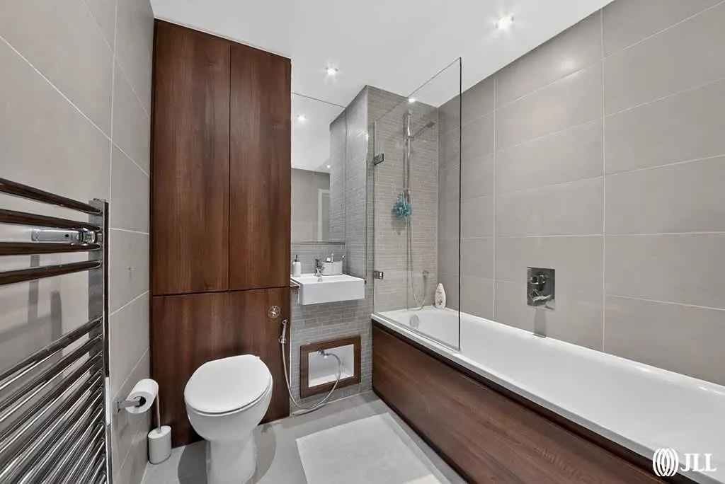 Goodchild Road, London, N4, photo 10