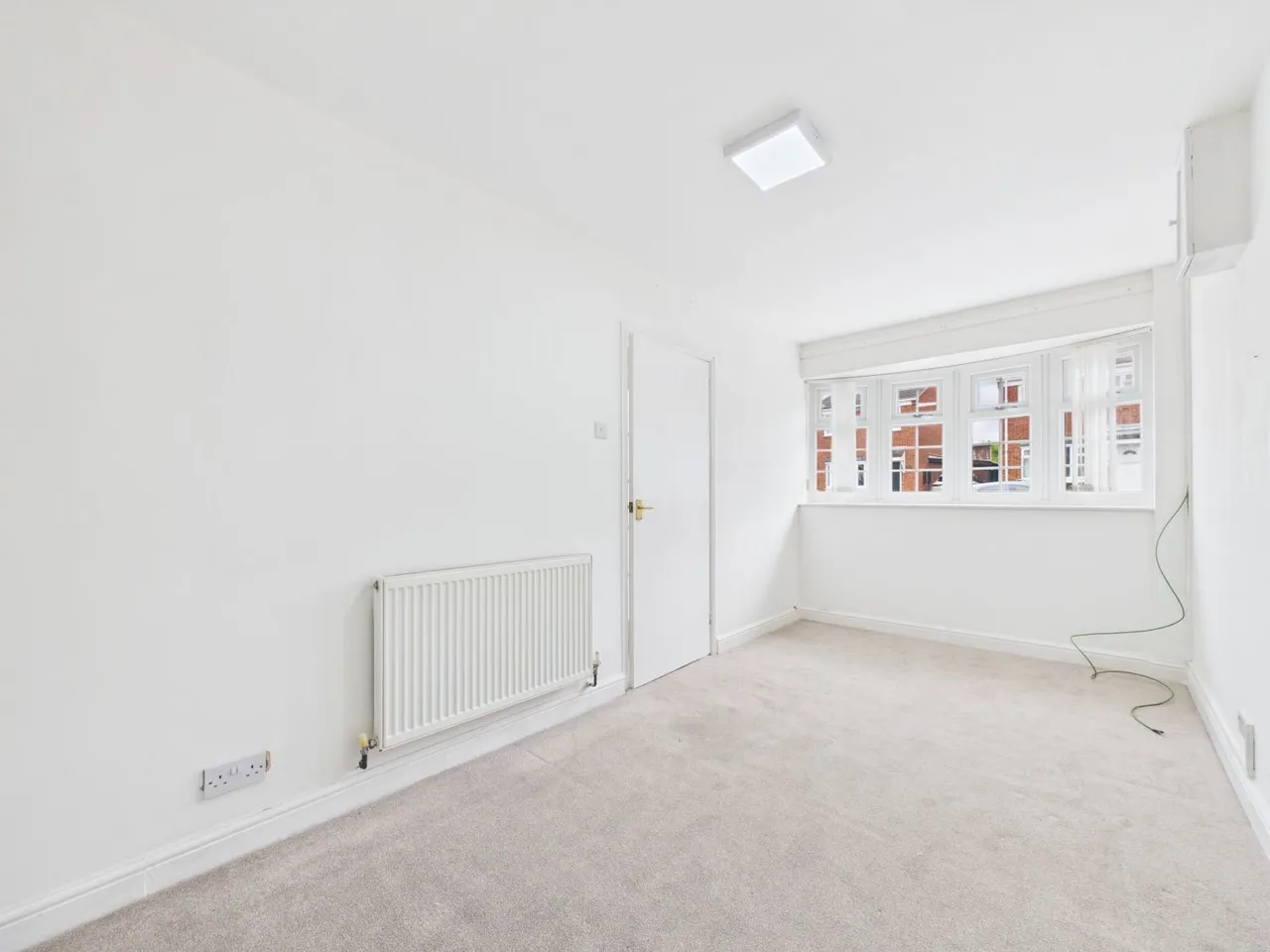Forest Close, Wakefield, WF1, photo 9