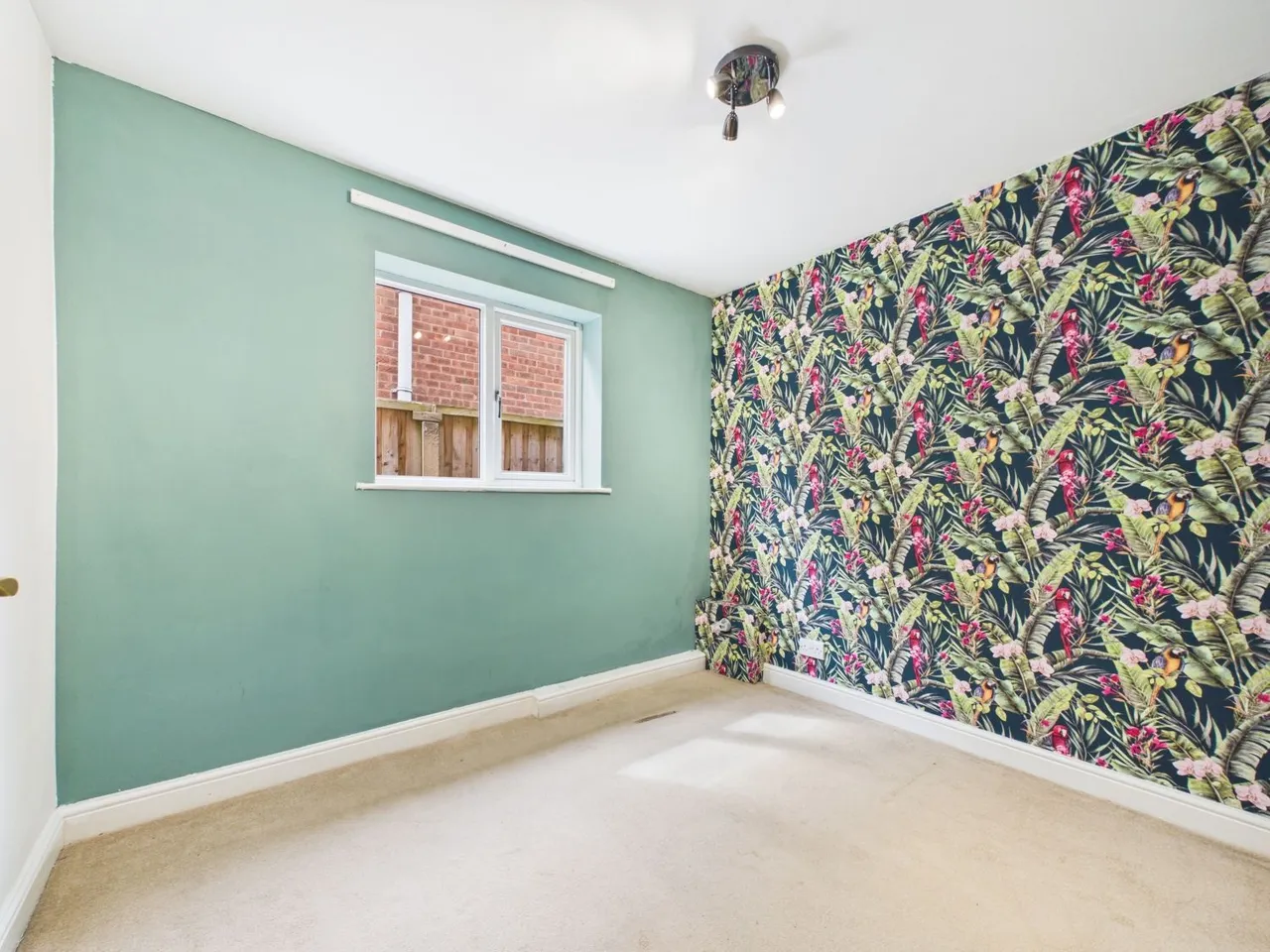 Forest Close, Wakefield, WF1, photo 12