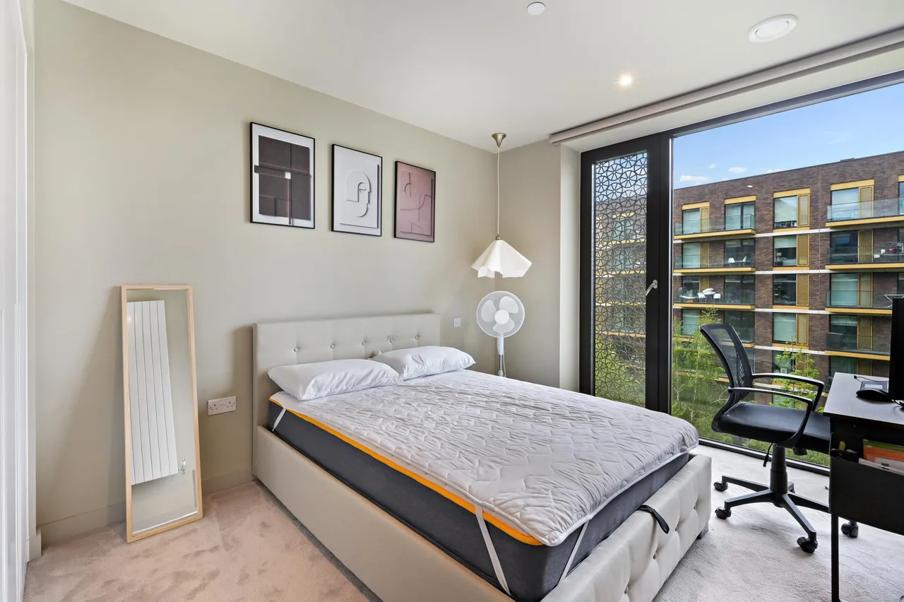 John Cabot House, Royal Wharf, E16, photo 9