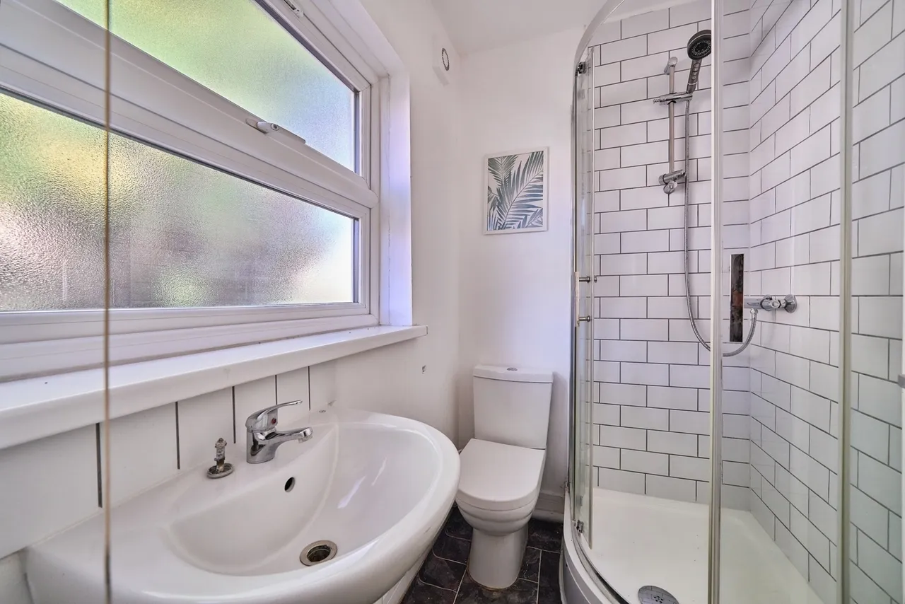 High Road Leytonstone, London, E11, photo 9