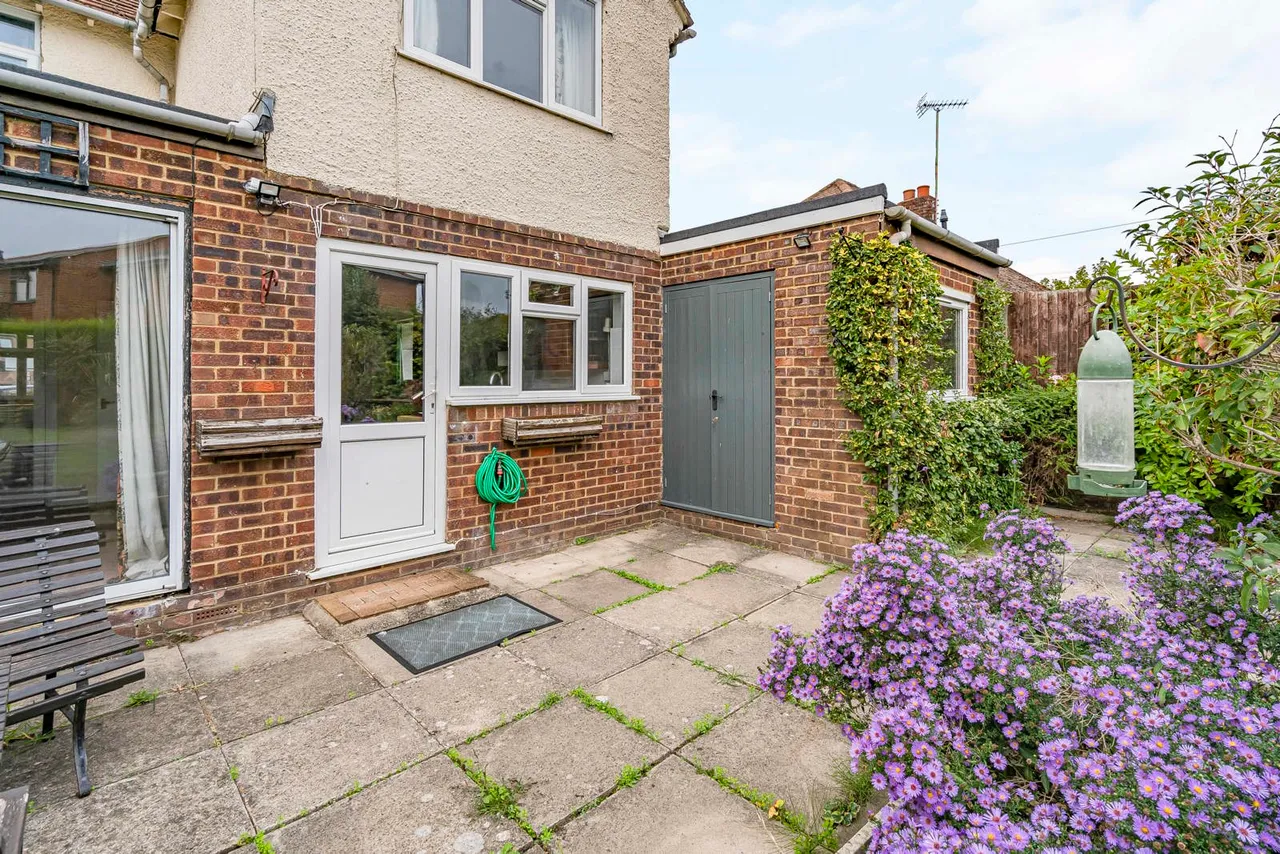 Manor Road, Ash, GU12, photo 17