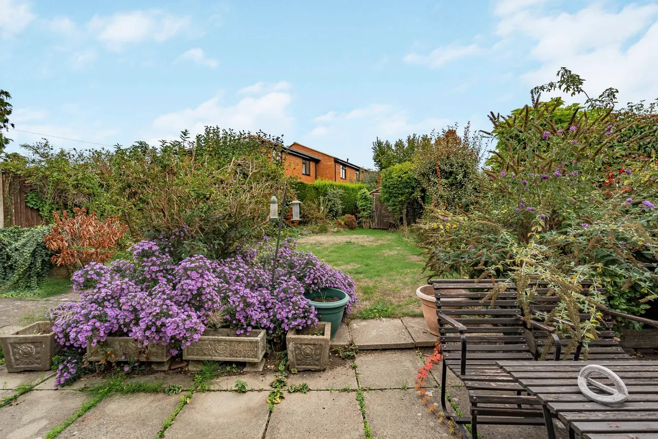 Manor Road, Ash, GU12, photo 16