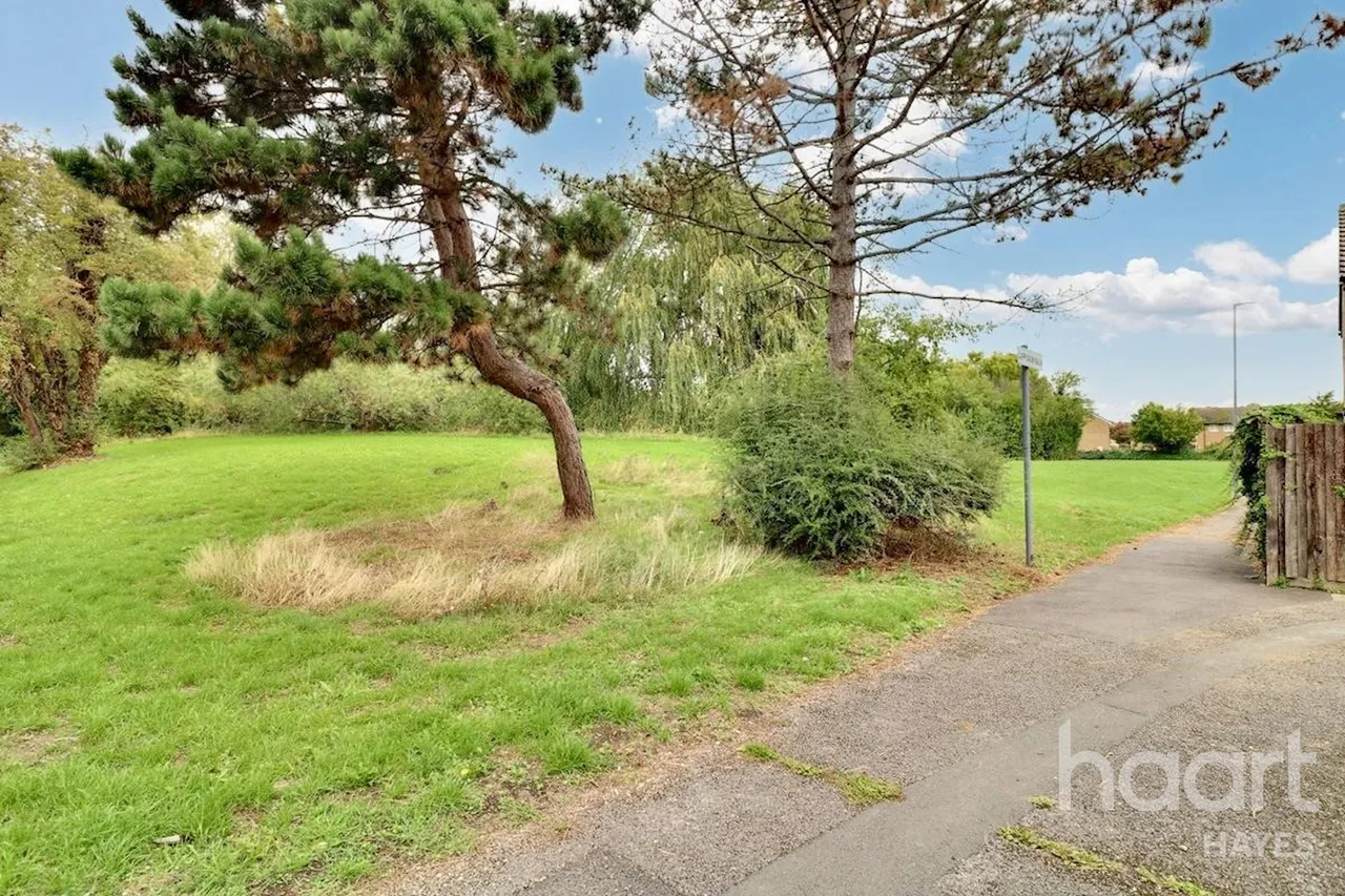 Lapponum Walk, Hayes, UB4, photo 14