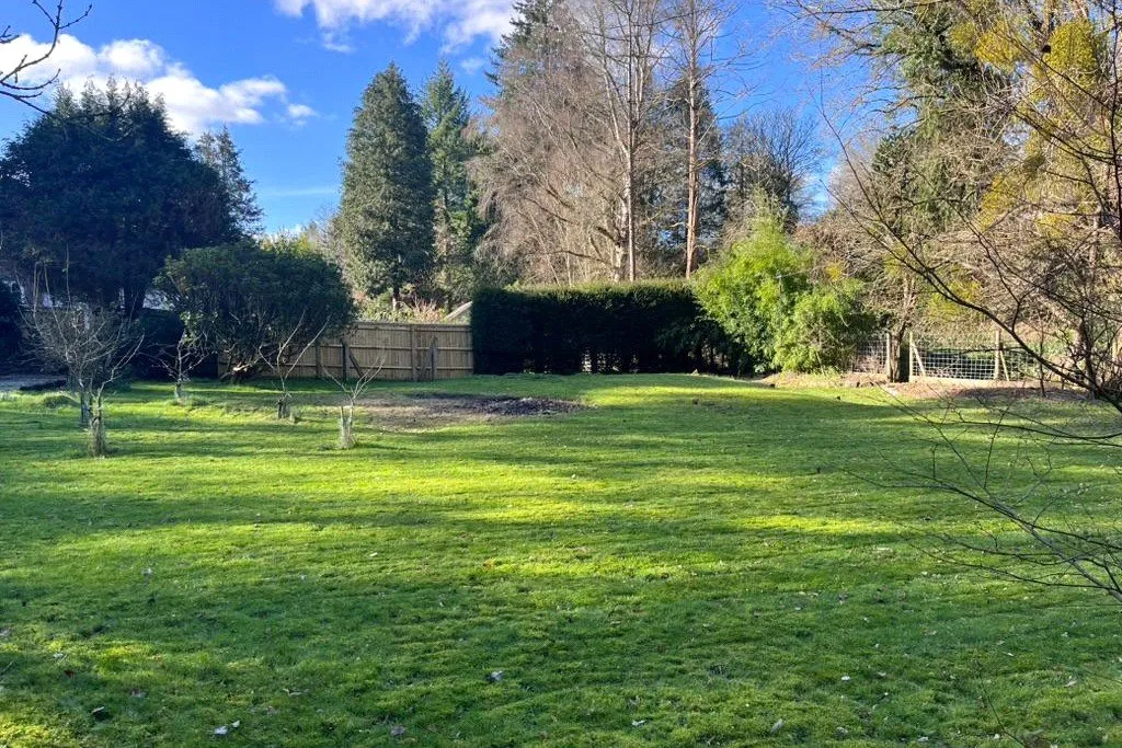 Upper Bourne Lane, Wrecclesham, Farnham, Surrey, GU10 4RG, photo 17
