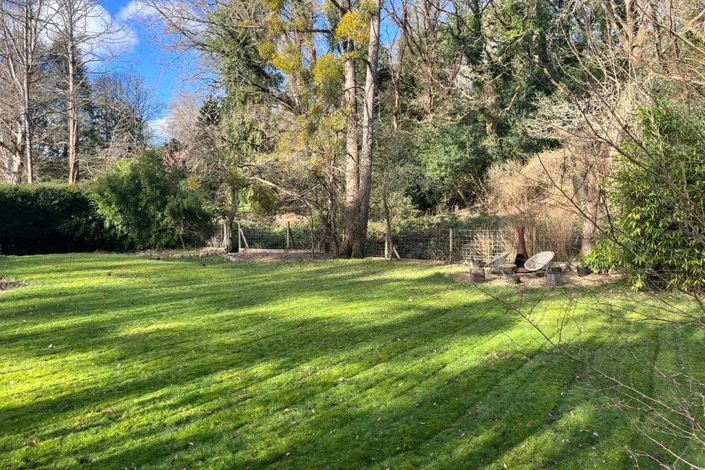 Upper Bourne Lane, Wrecclesham, Farnham, Surrey, GU10 4RG, photo 7