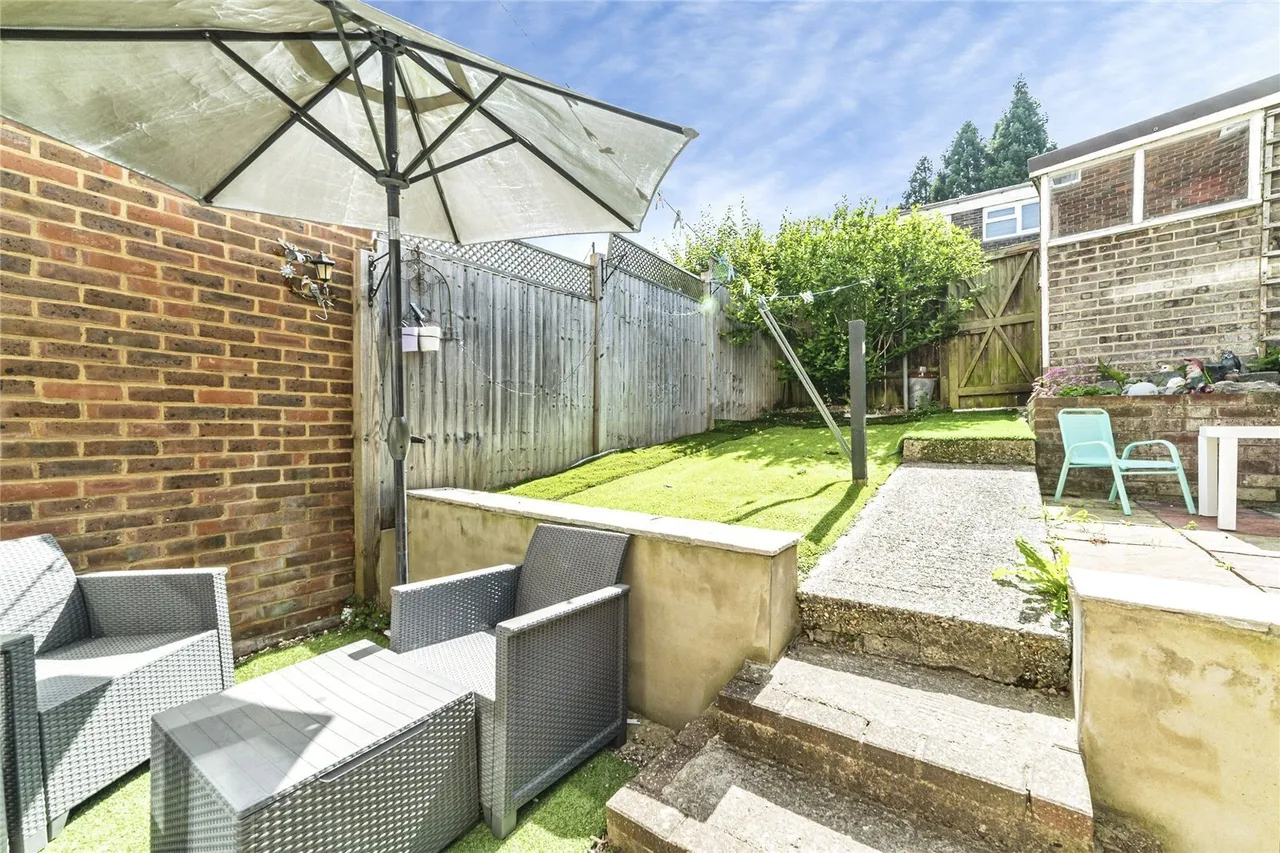 Shakespeare Road, Basingstoke, RG24, photo 2