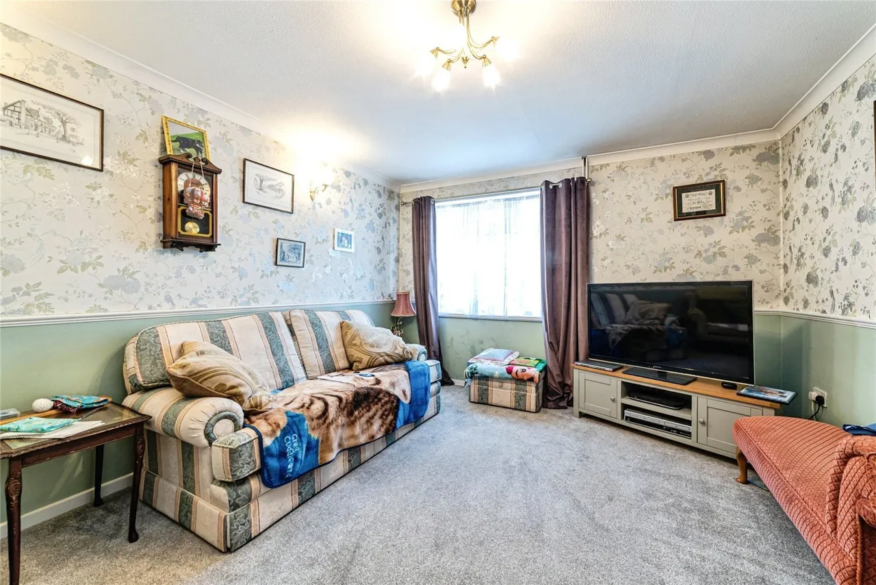 Shakespeare Road, Basingstoke, RG24, photo 4