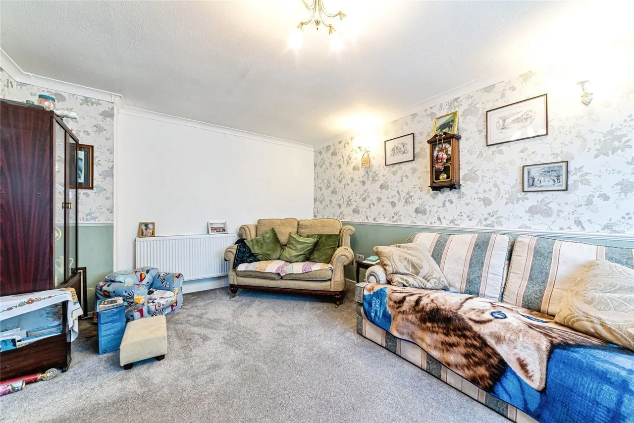 Shakespeare Road, Basingstoke, RG24, photo 5