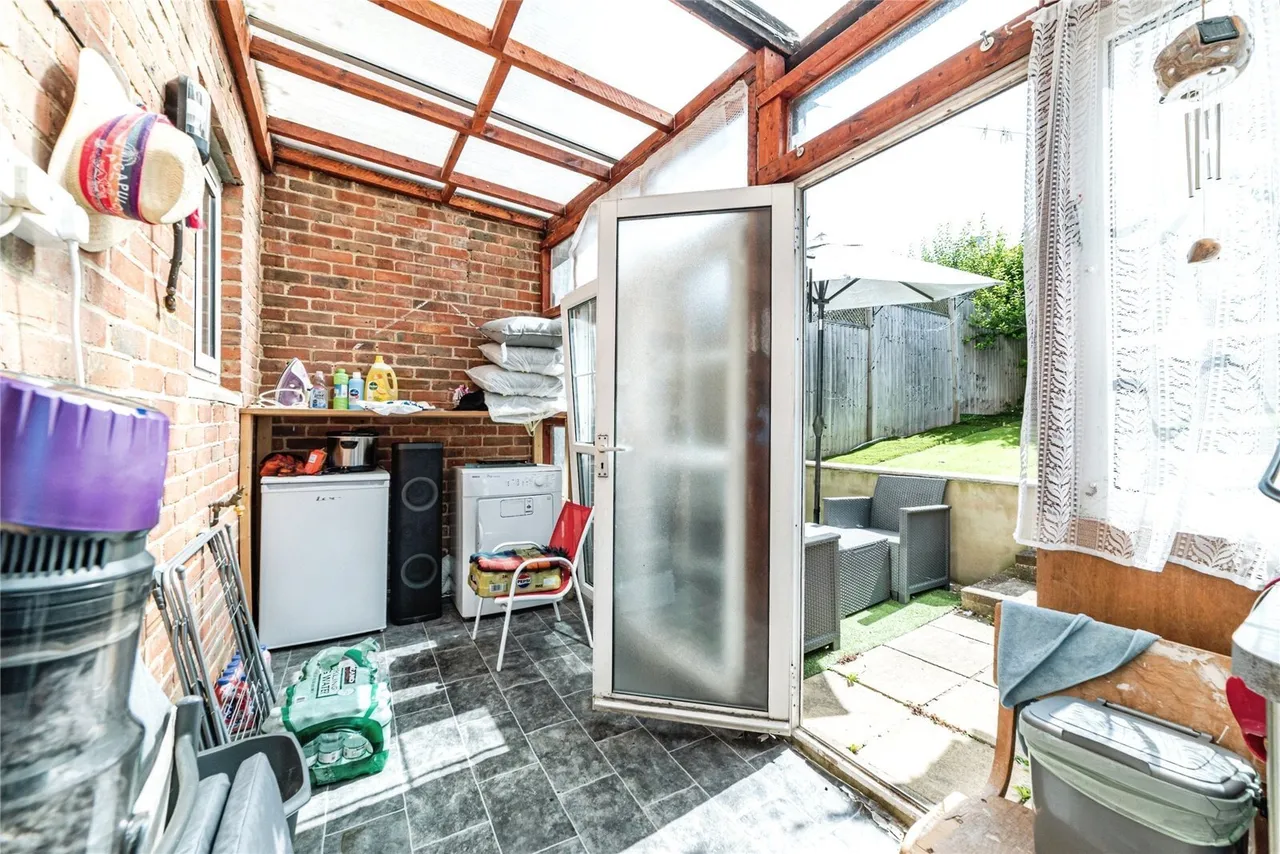 Shakespeare Road, Basingstoke, RG24, photo 19