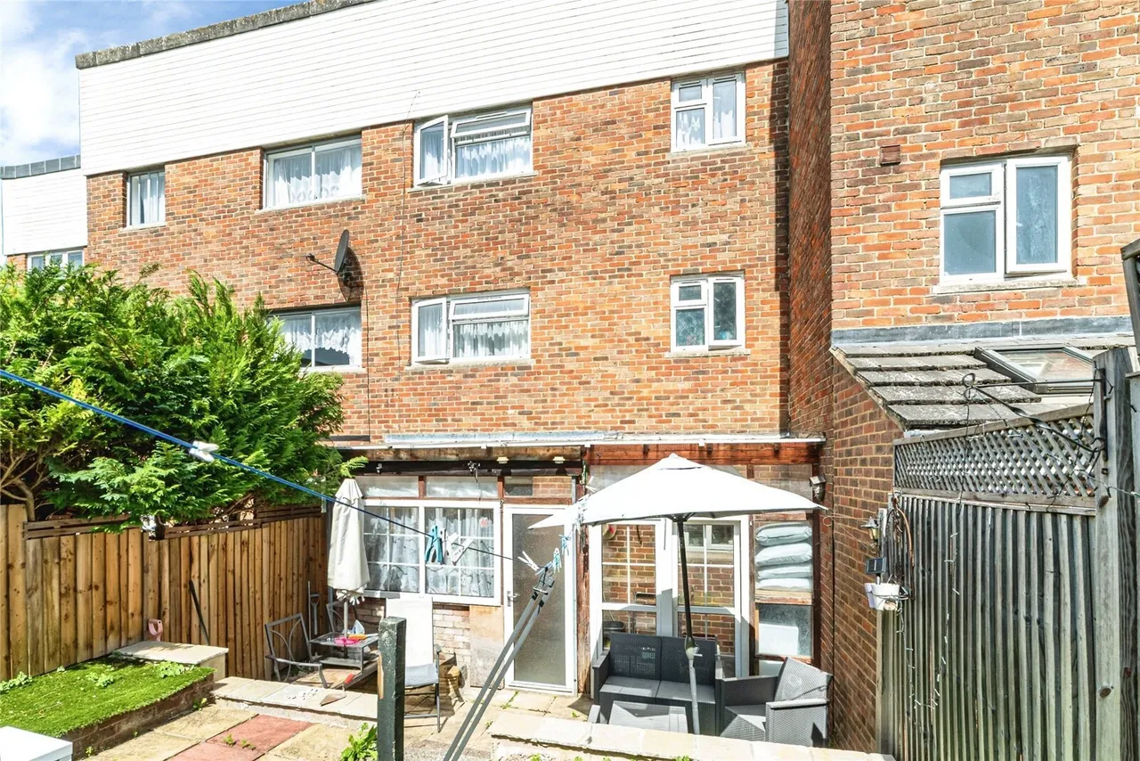 4 bed house for sale, Shakespeare Road, Basingstoke, RG24