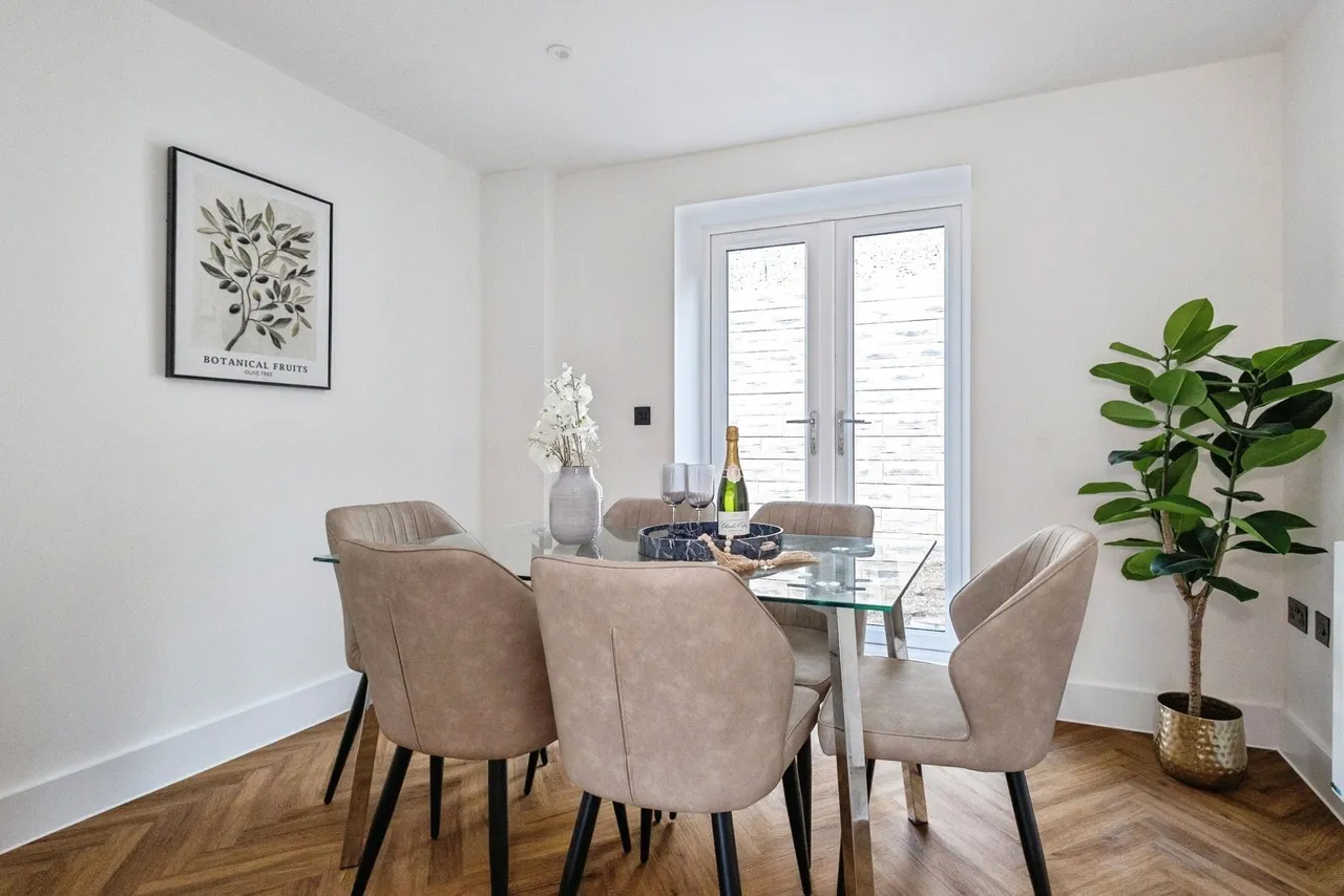 Prospect Heights, Mossley, Ashton, OL5, photo 11