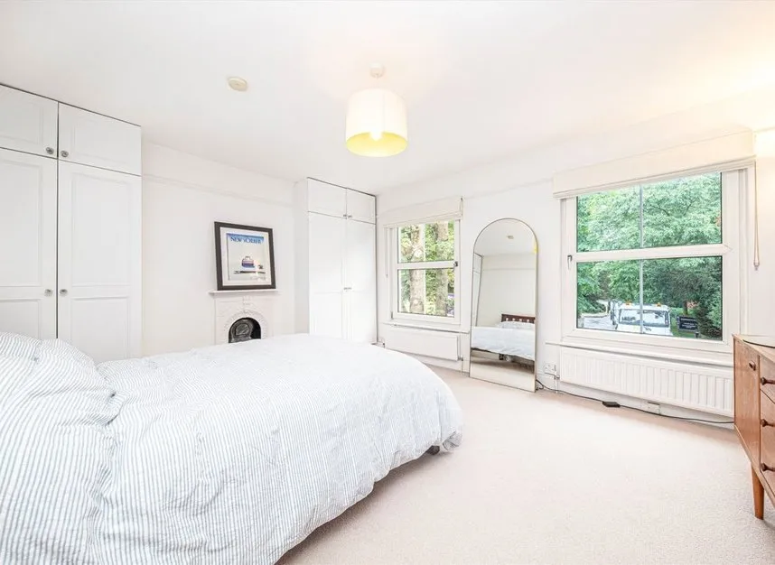High Street, Hampton, TW12, photo 6