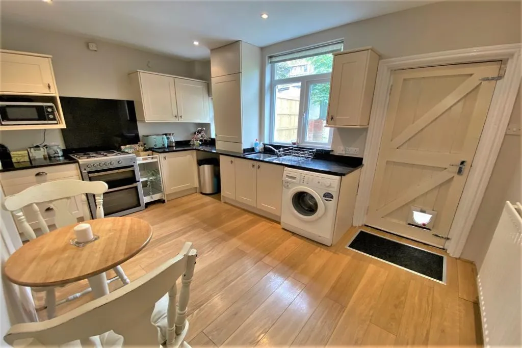 Ladyfield Terrace, Wilmslow, SK9, photo 4