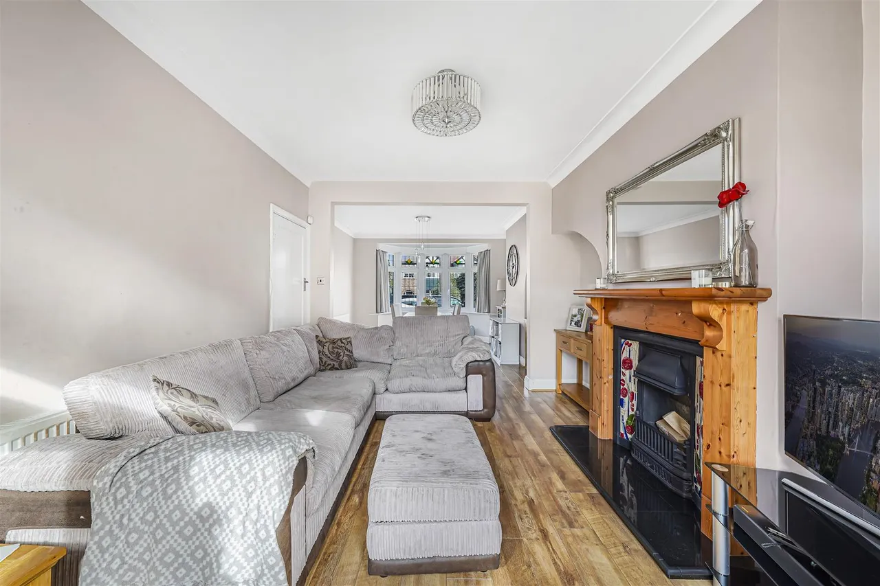 Fairlight Close, North Chingford, E4 6PB, photo 23