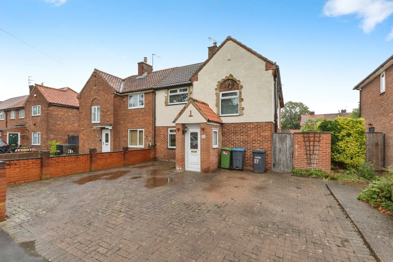 4 bed house for sale — Valley Road, Northallerton, North Yorkshire, DL6
