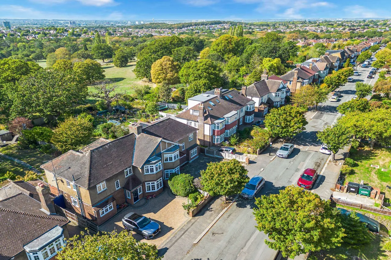 Montalt Road, Woodford Green, IG8, photo 28
