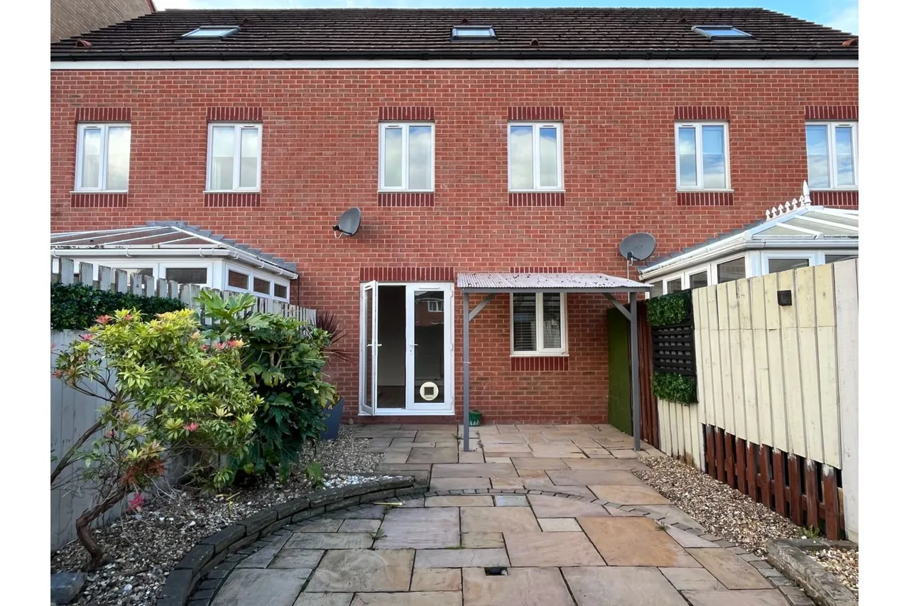 Phoenix Drive, Wrexham, LL11, photo 31