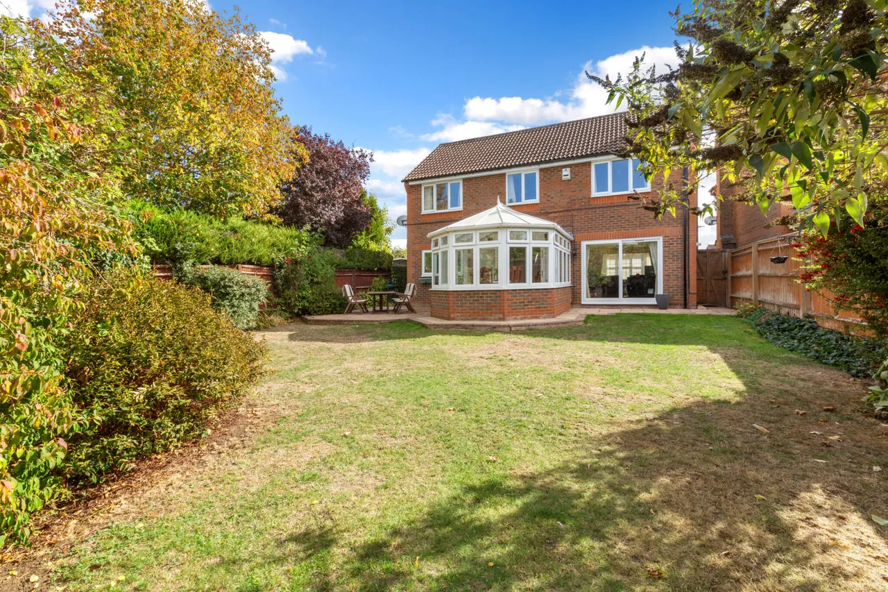 Castlefields, Stoke Mandeville, HP22, photo 18