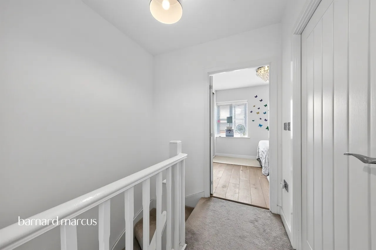 Lovegrove Way, London, photo 8