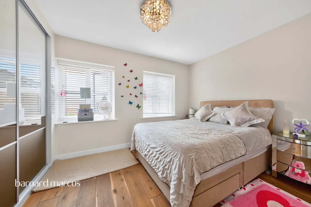 Lovegrove Way, London, photo 7