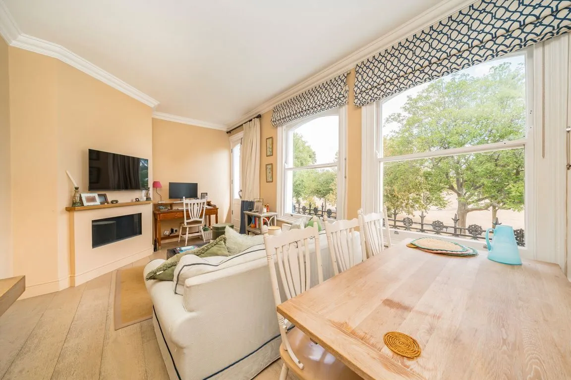 Elmbourne Road, SW17, photo 2